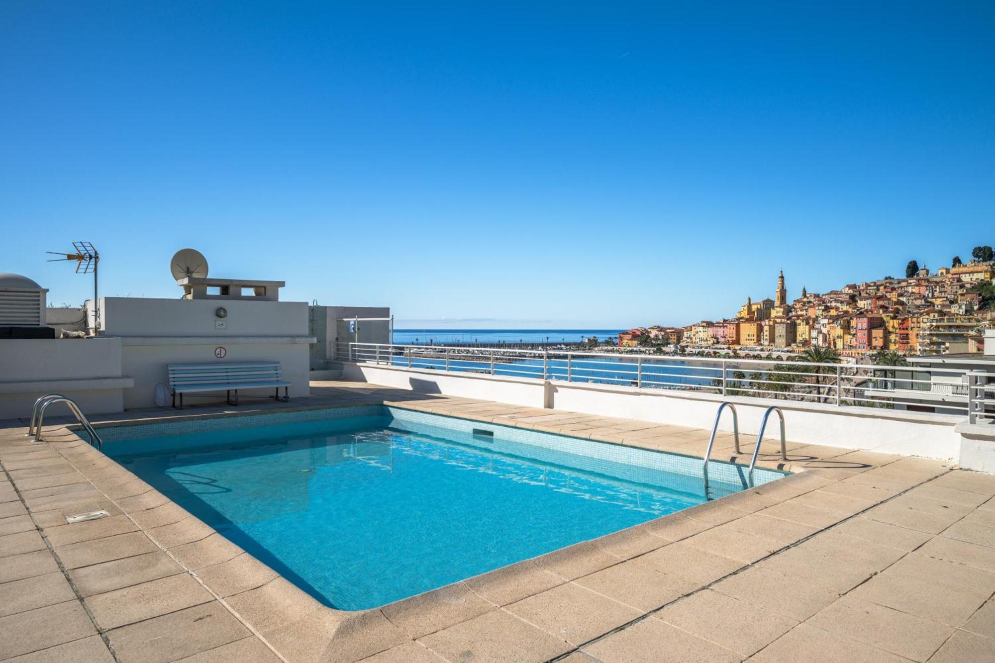 Le Rocamare - Piscine Toit Terrasse - Parking Prive - Terrasse Apartment Menton Exterior photo